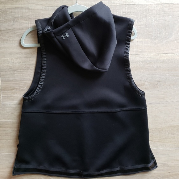 Under Armour Black Vest - Small - NWT - Picture 7 of 8